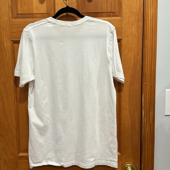 Men’s Disney Magic Kingdom themed Shirt - Picture 3 of 4